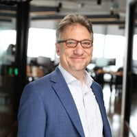 headshot_brian-weiss-800